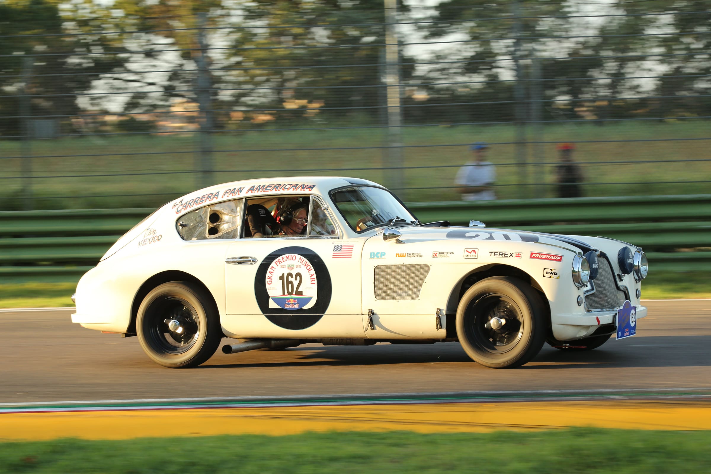 Team262 rallyauto op het circuit